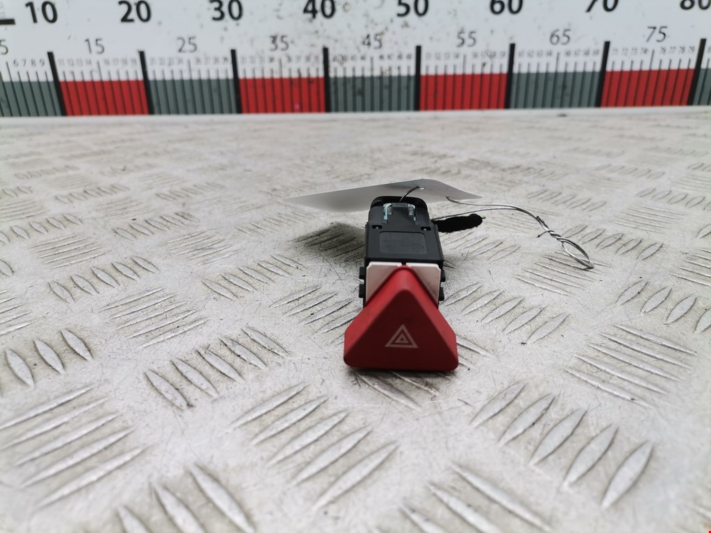 Кнопка аварийной сигнализации (аварийки) VOLKSWAGEN Tiguan 2007-2016