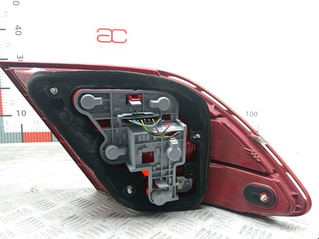 Фонарь задний правый MERCEDES-BENZ C-Class C-klasse W204 2007-2015