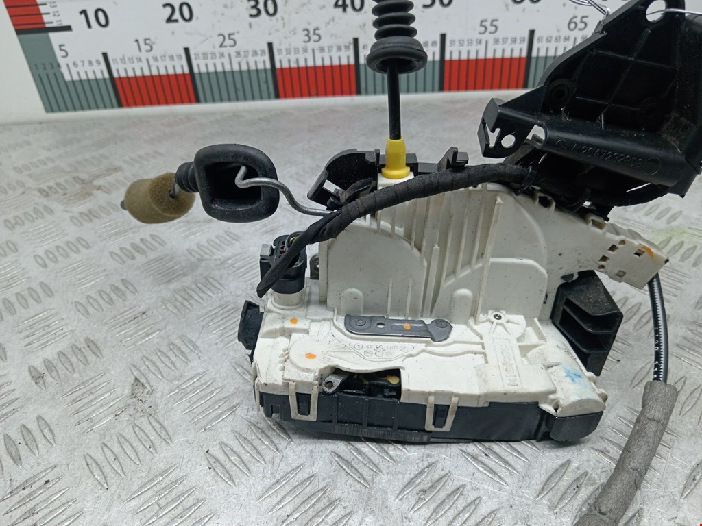 Замок двери передней правой MERCEDES-BENZ C-Class C-klasse W204 2007-2015