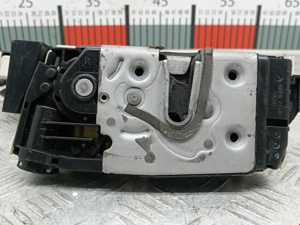 Замок двери передней правой MERCEDES-BENZ C-Class C-klasse W204 2007-2015