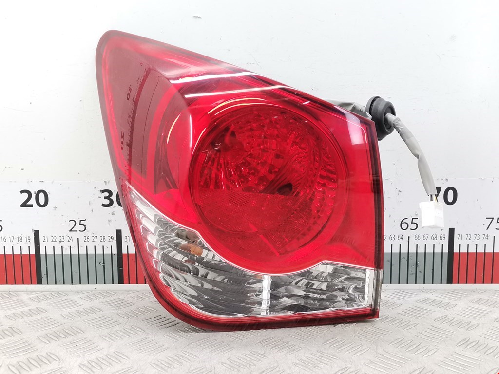 Фонарь задний левый Chevrolet Cruze 2 (J300) (2008-2016)