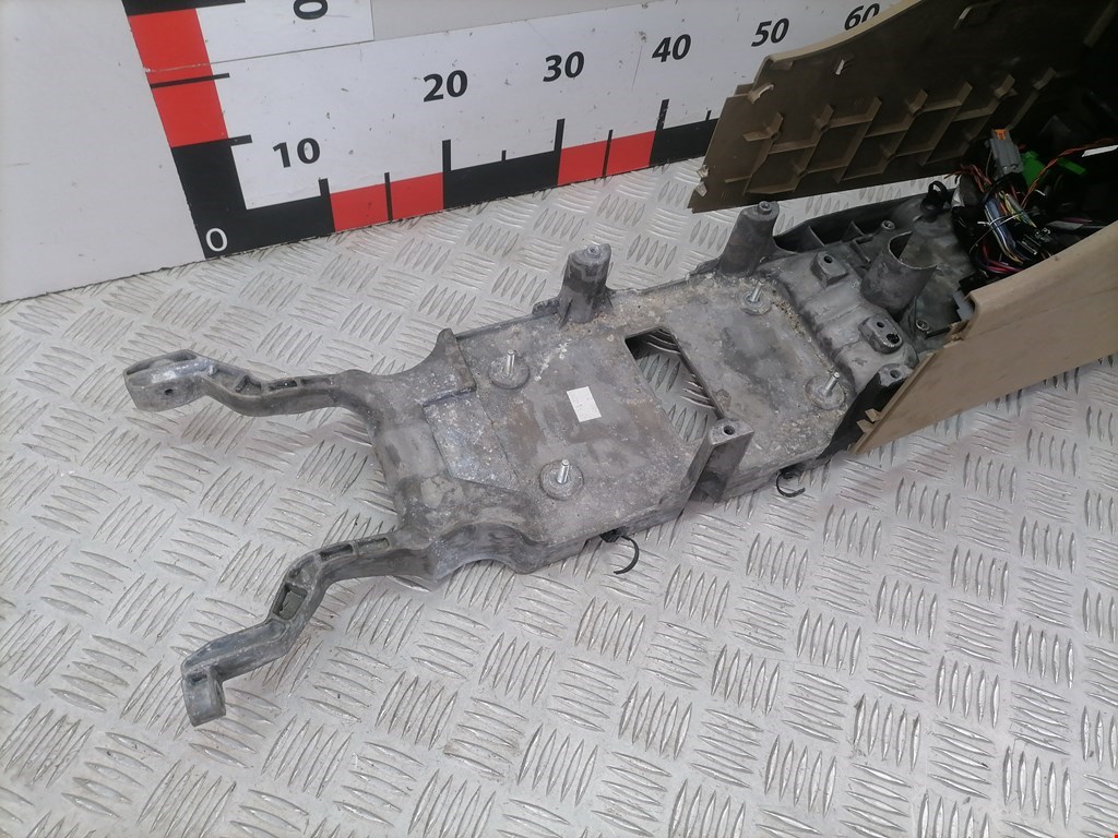 Подлокотник в салон VOLVO S80 II 2006-2016