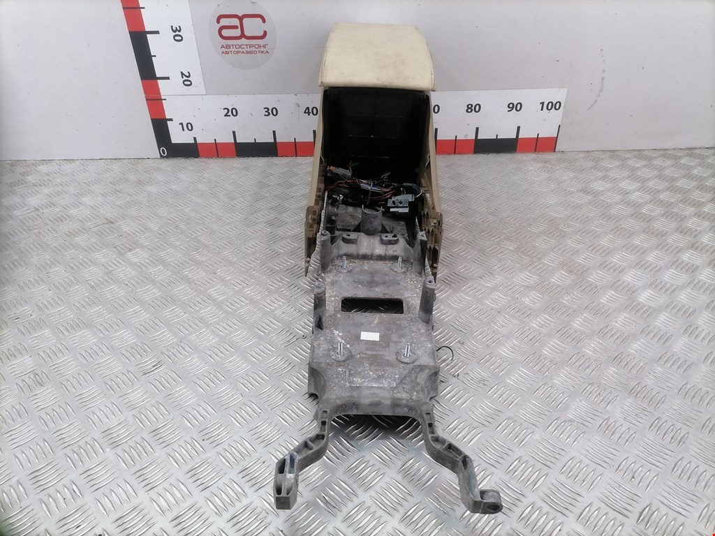 Подлокотник в салон VOLVO S80 II 2006-2016