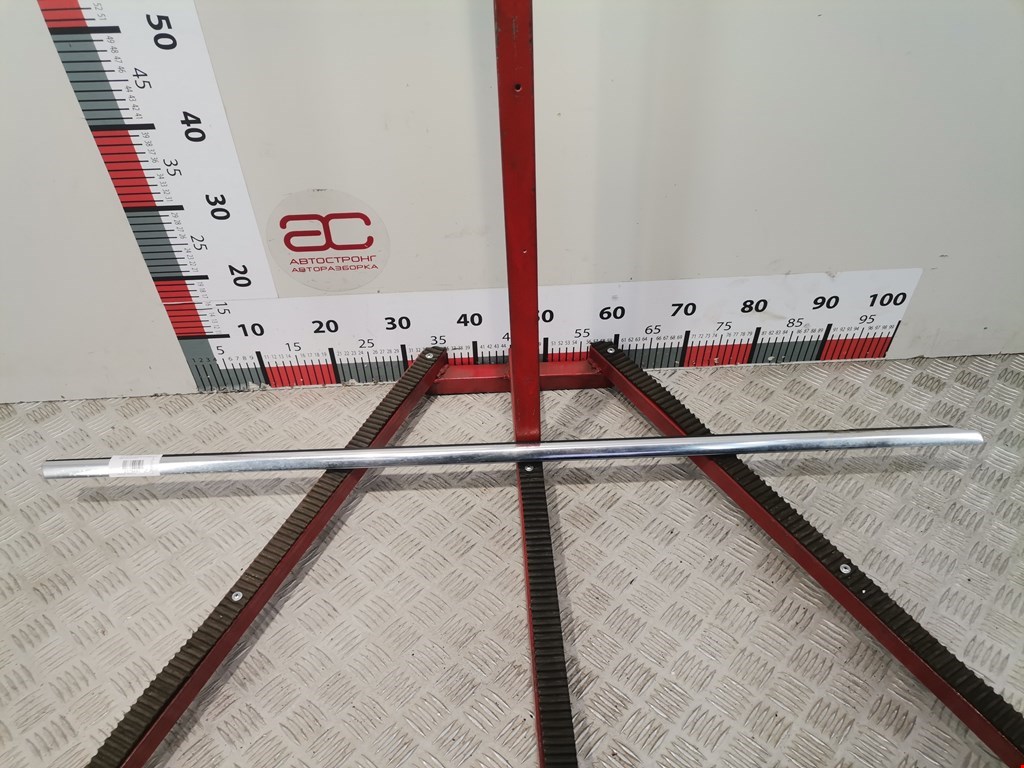 Накладка декоративная (молдинг) стекла двери передней правой Volkswagen Passat 6 (2005-2010)