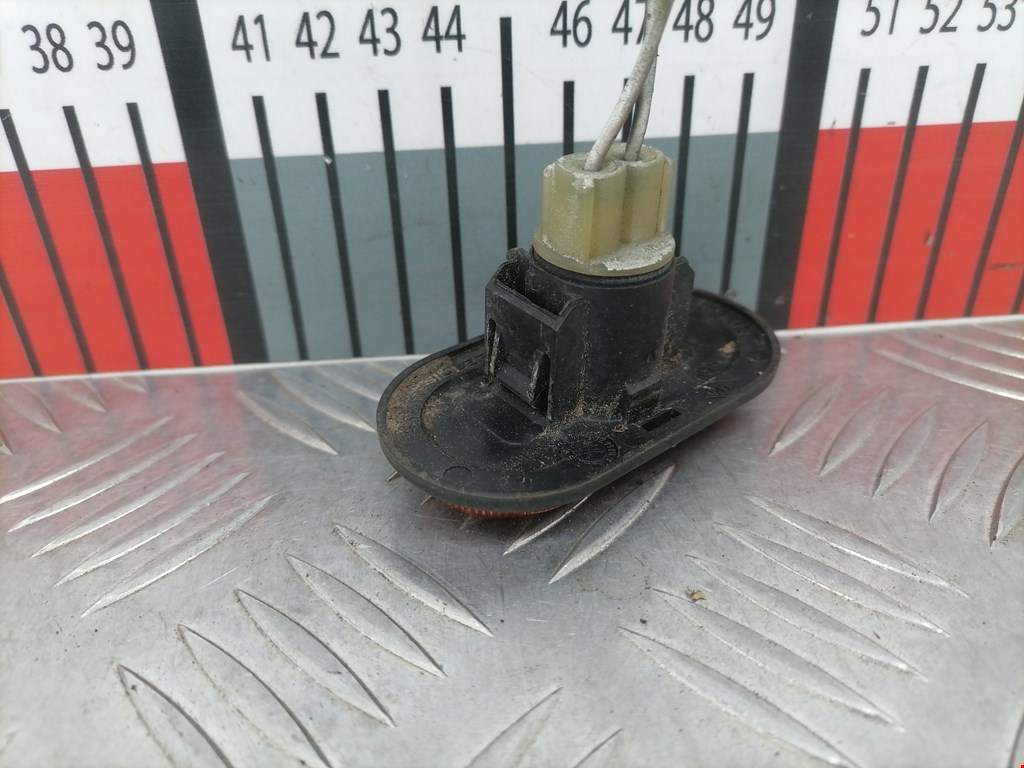 Повторитель на крыло RENAULT Trafic II 2001-2014