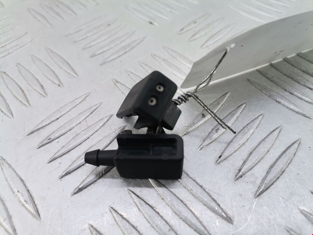 Форсунка омывателя лобового стекла RENAULT Megane II 2002-2009