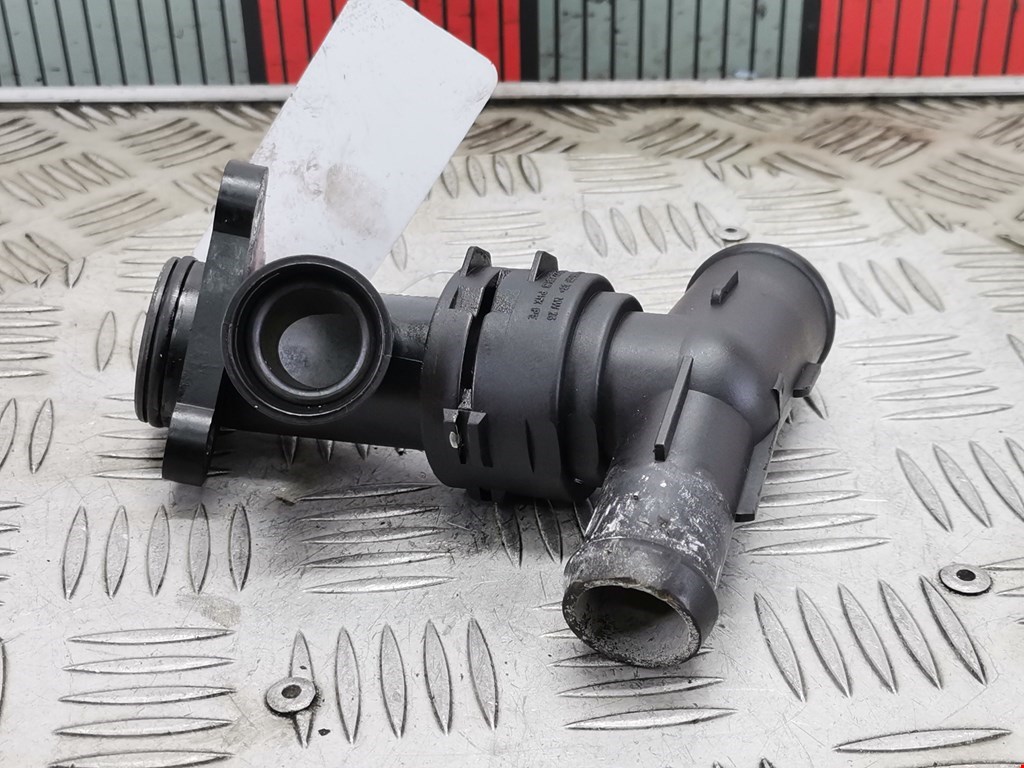 Тройник системы охлаждения VOLKSWAGEN Touran 2003-2010