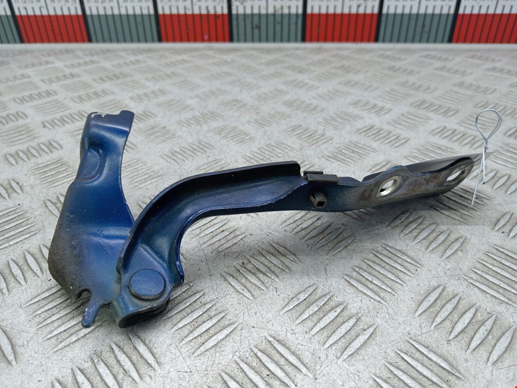 Петля капота левая/правая TOYOTA RAV 4 XA20 2000-2005