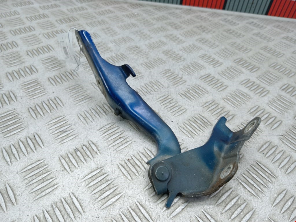 Петля капота левая/правая TOYOTA RAV 4 XA20 2000-2005