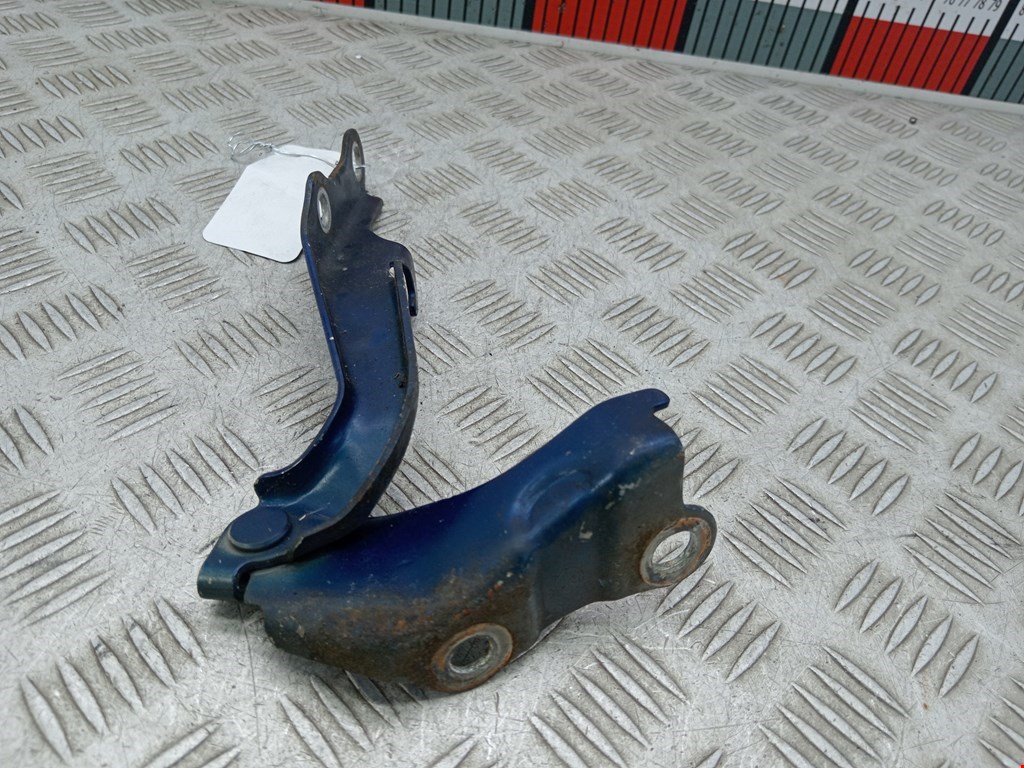 Петля капота левая/правая TOYOTA RAV 4 XA20 2000-2005