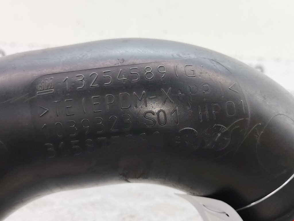 Патрубок воздушного фильтра OPEL Astra J 2009-2017