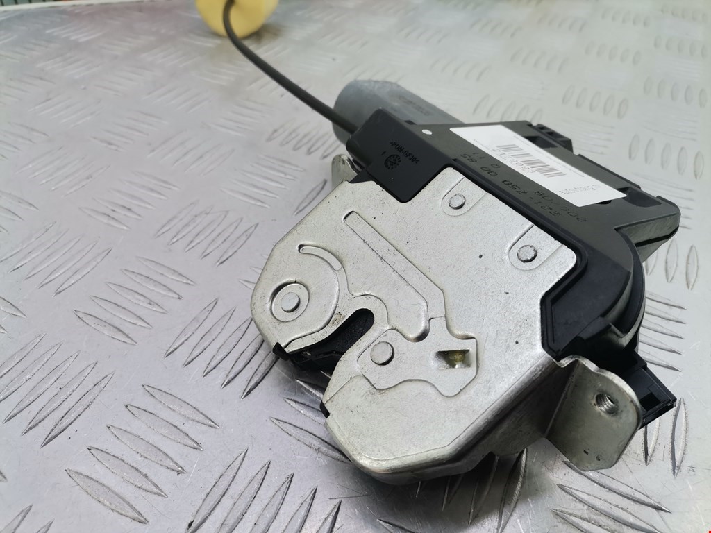 Замок багажника (крышки двери) MERCEDES-BENZ CL-Class C216 2007-2014