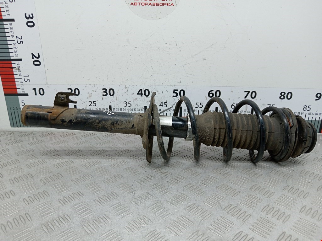 Амортизатор передний левый TOYOTA Aygo AB10 2005-2014