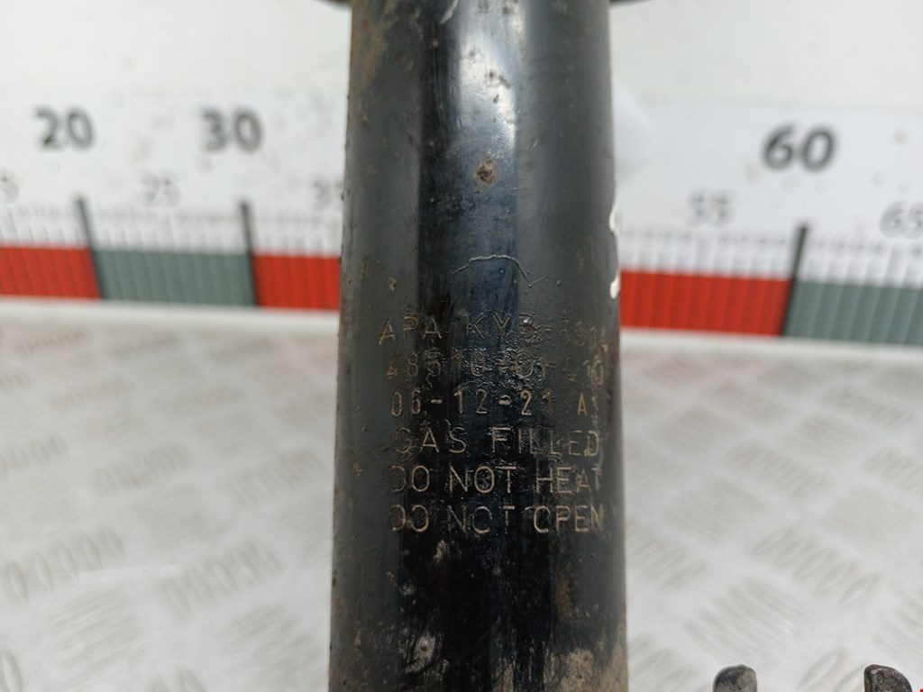 Амортизатор передний левый TOYOTA Aygo AB10 2005-2014