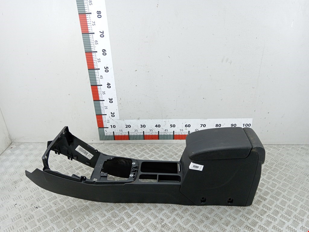 Подлокотник в салон VOLKSWAGEN Tiguan 2007-2016