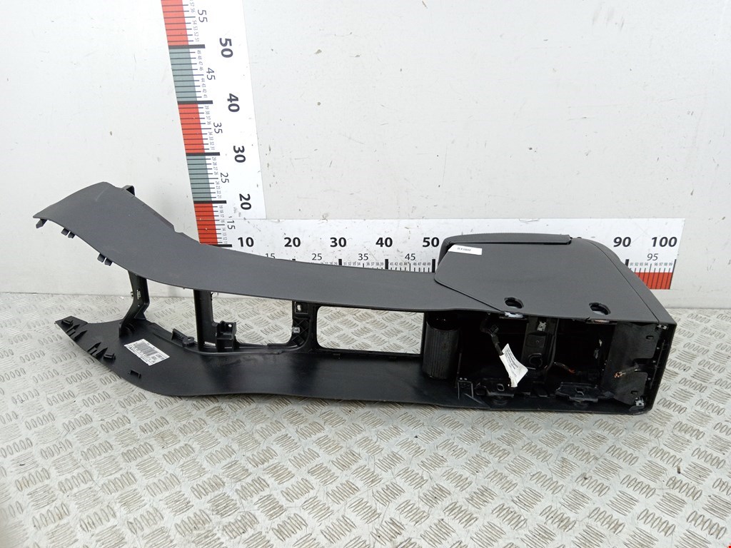 Подлокотник в салон VOLKSWAGEN Tiguan 2007-2016