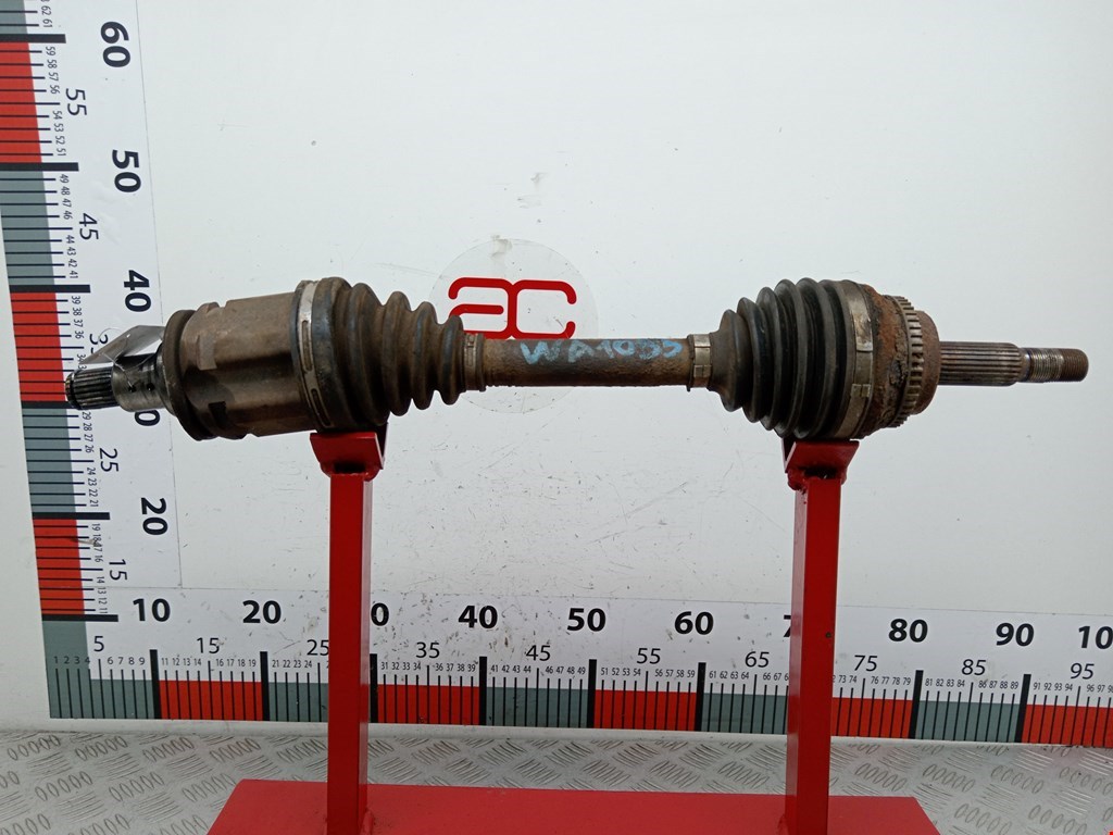 Полуось (привод, приводной вал) передняя левая TOYOTA RAV 4 XA20 2000-2005