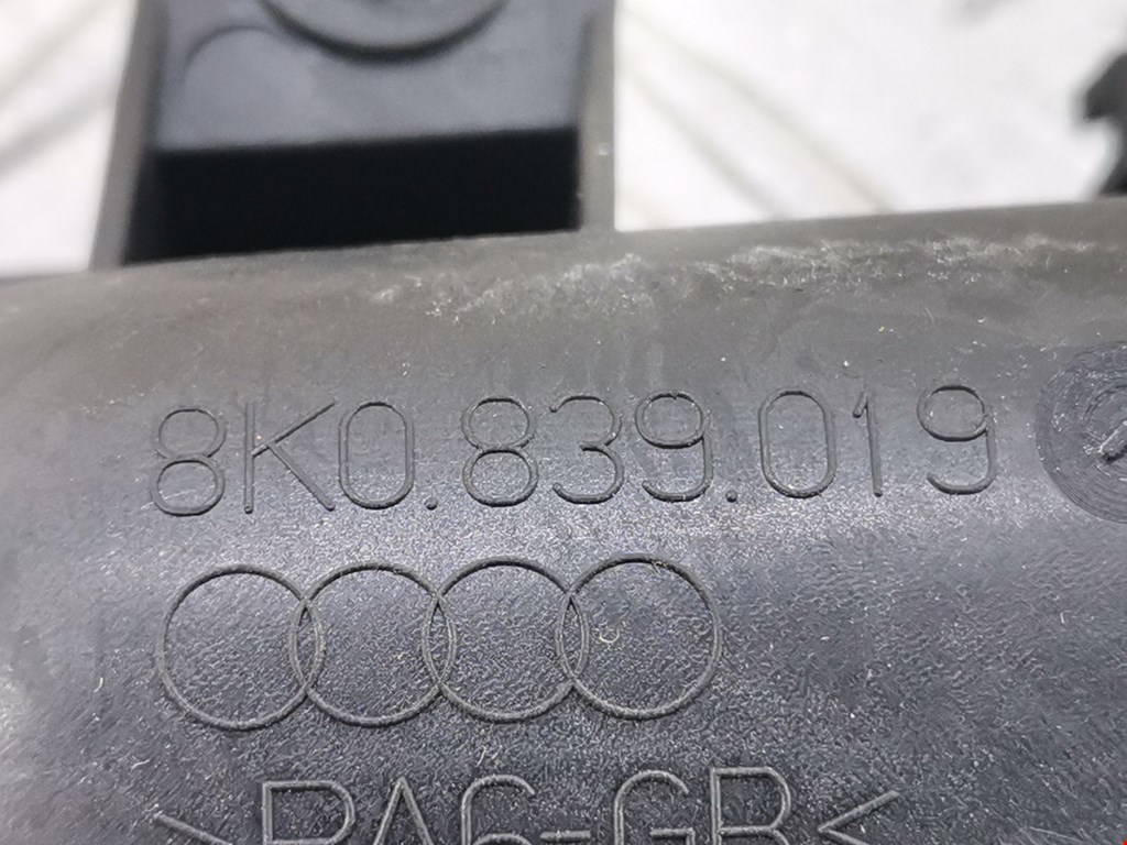 Ручка дверная задняя внутренняя левая AUDI A4 B8 2007-2015