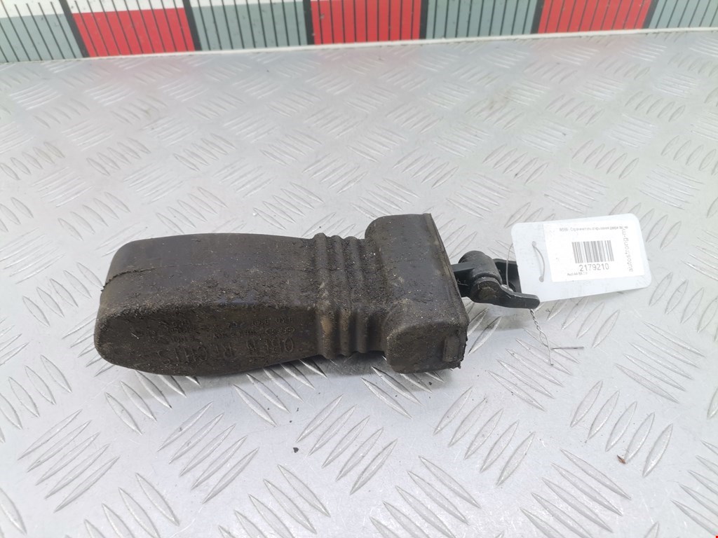 Ограничитель открывания двери AUDI A4 B8 2007-2015