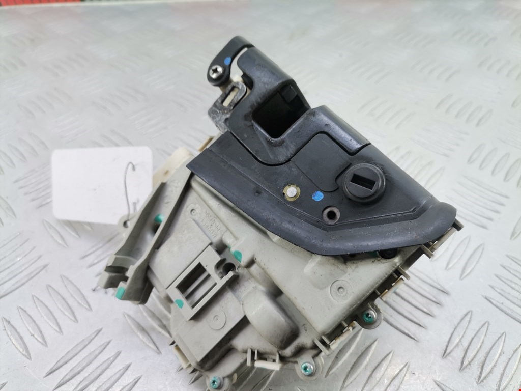 Замок двери задней левой AUDI A4 B8 2007-2015