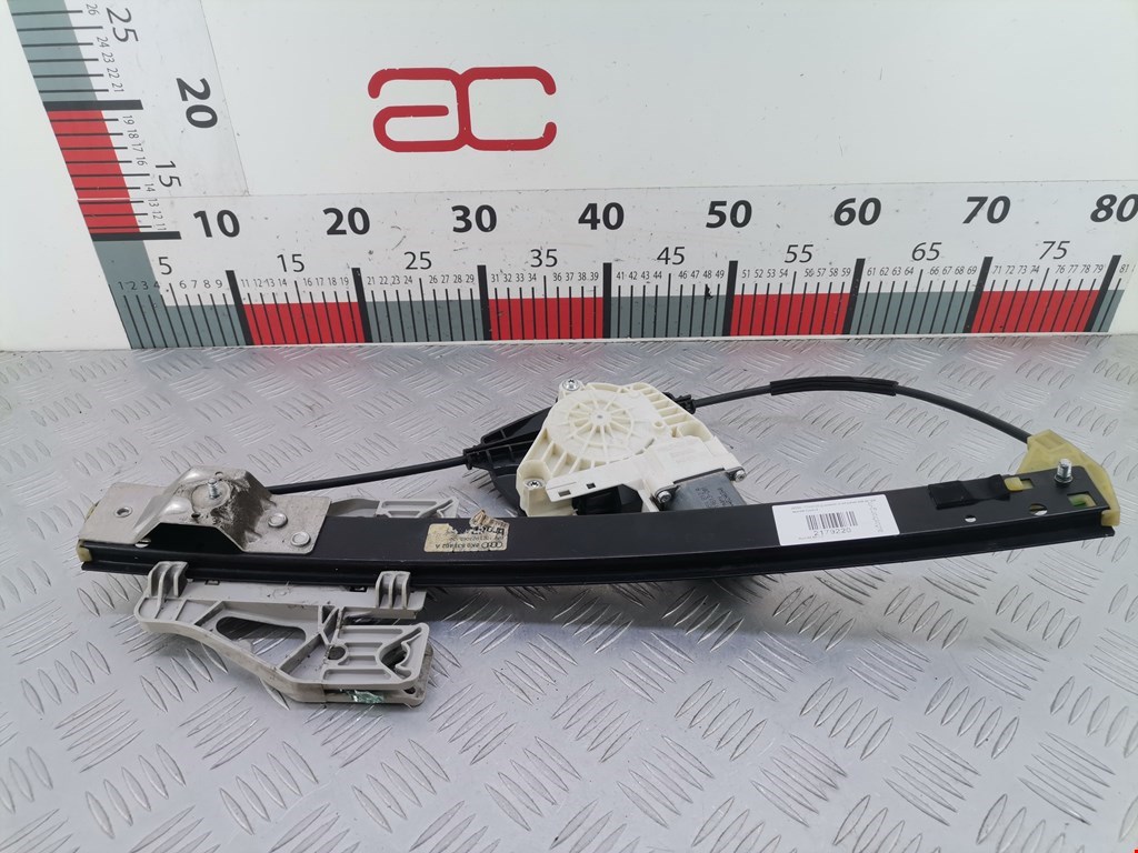 Стеклоподъемник задний правый AUDI A4 B8 2007-2015