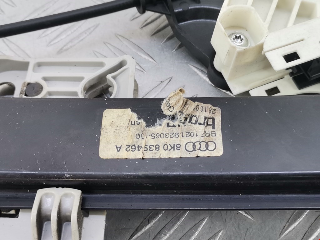 Стеклоподъемник задний правый AUDI A4 B8 2007-2015