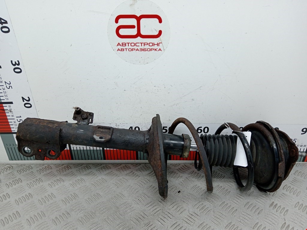 Амортизатор передний правый TOYOTA RAV 4 XA20 2000-2005