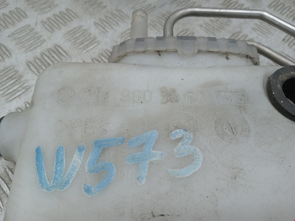 Бачок омывателя MERCEDES-BENZ CLS-Class C219 2004-2010