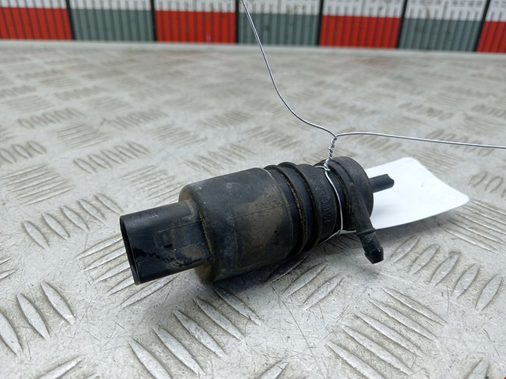 Насос (моторчик) омывателя Mercedes CLS-Class (W219) (2004-2010)