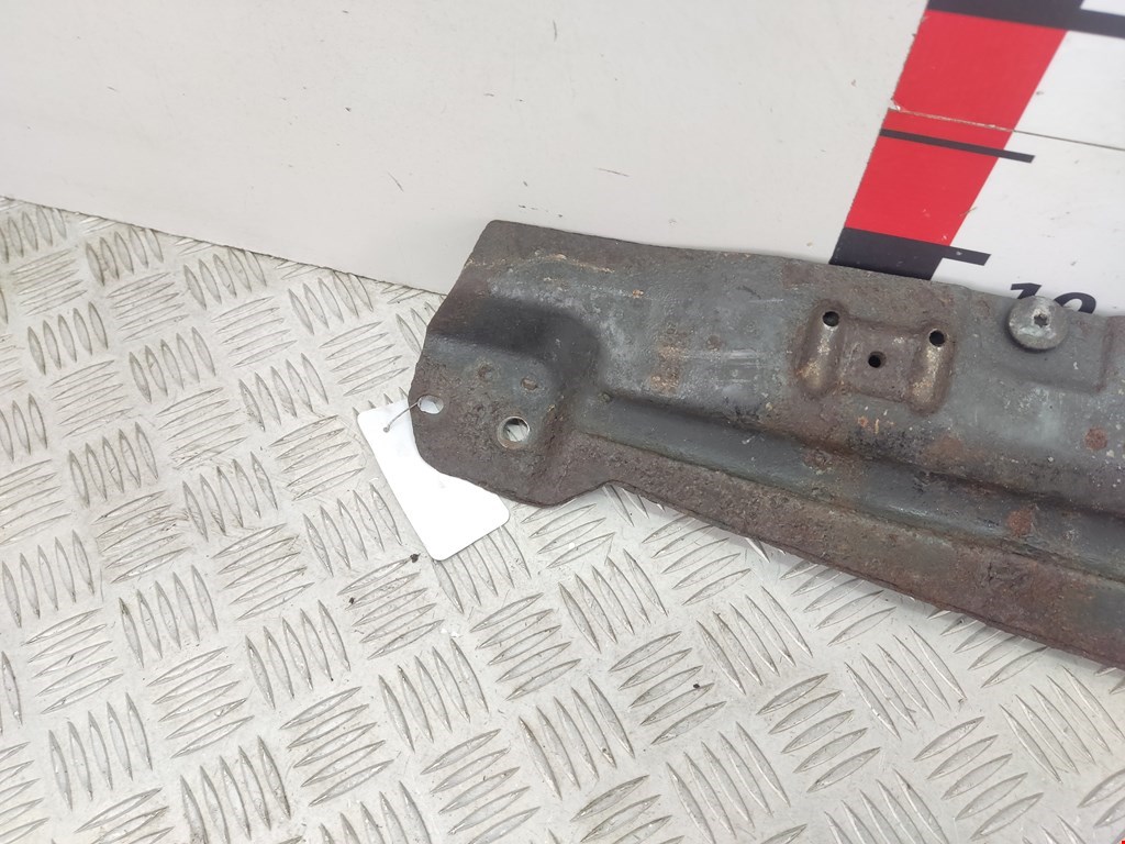 Балка подрадиаторная AUDI Q7 I 2006-2015