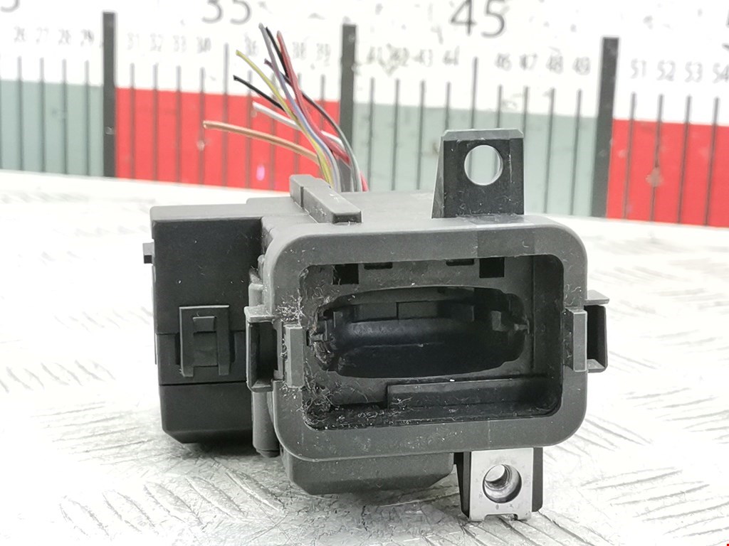 Замок зажигания AUDI A4 B8 2007-2015