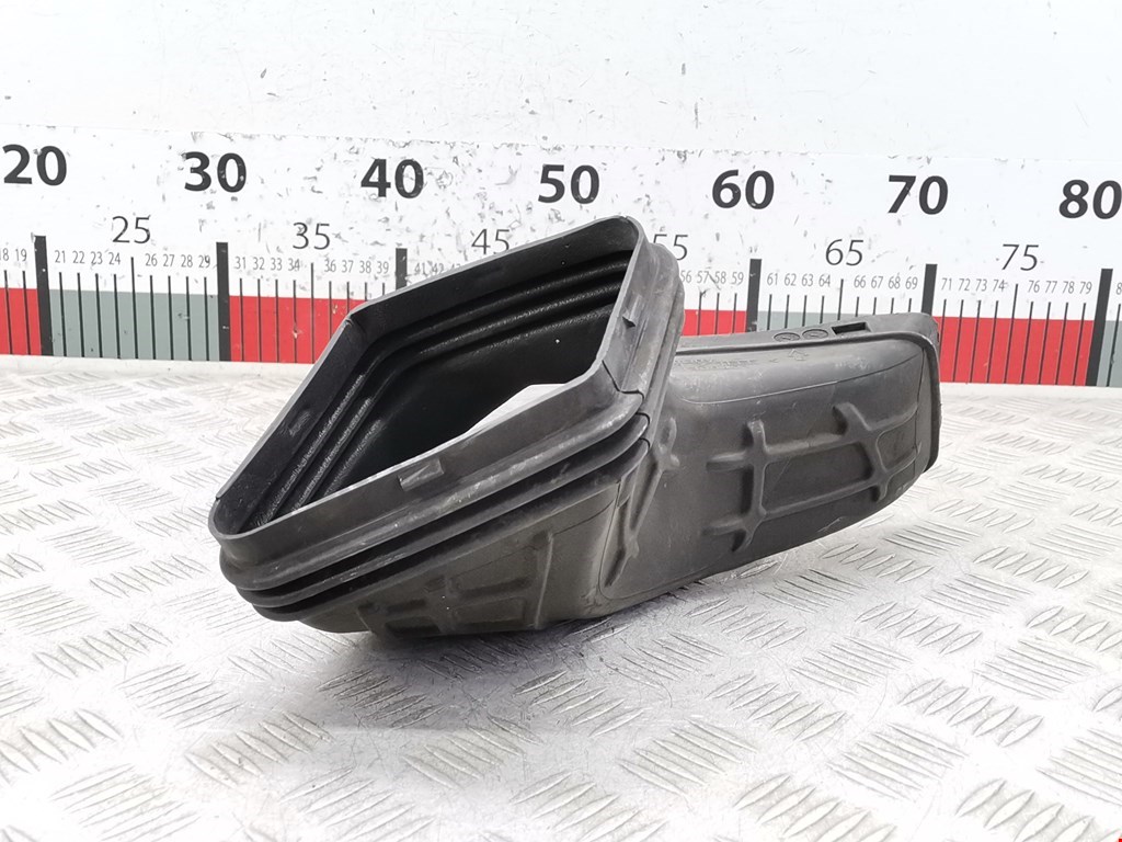 Воздухозаборник (наружный) AUDI A4 B8 2007-2015