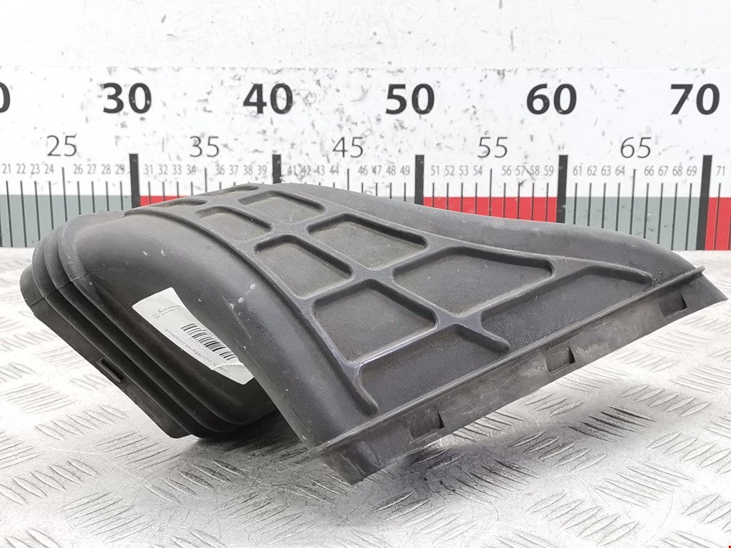 Воздухозаборник (наружный) AUDI A4 B8 2007-2015