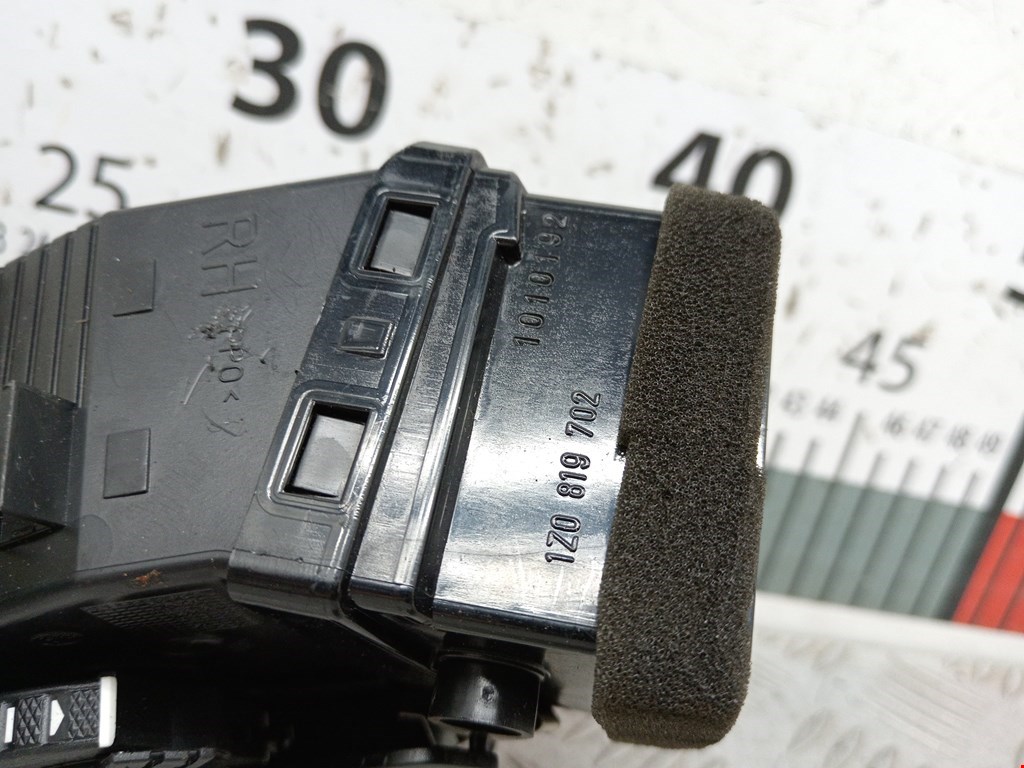 Дефлектор воздушный SKODA Octavia A5 1Z- 2004-2013