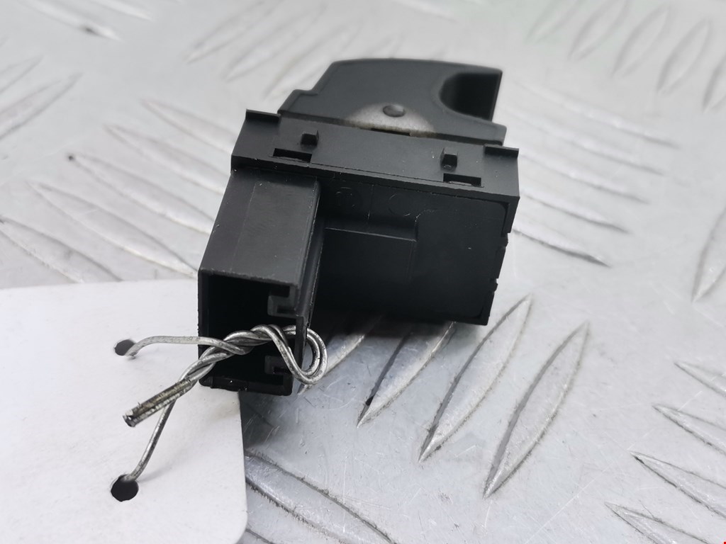 Кнопка стеклоподъемника VOLKSWAGEN Tiguan 2007-2016