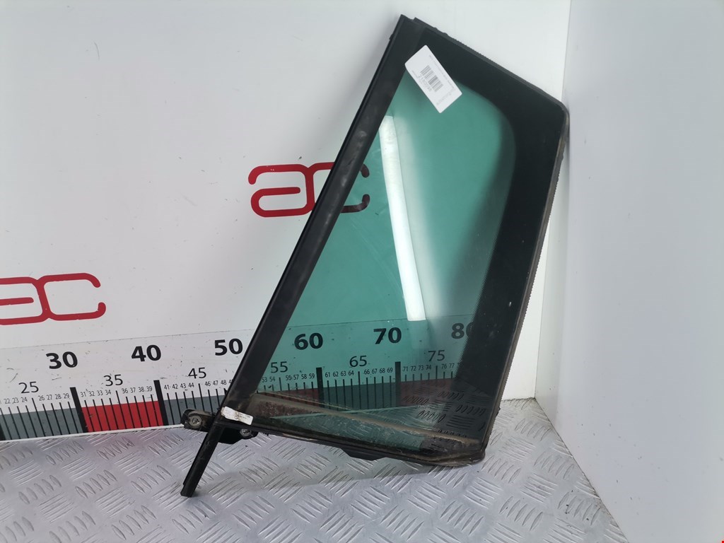 Стекло двери задней левой (форточка) Volkswagen Tiguan 1 (2007-2016)