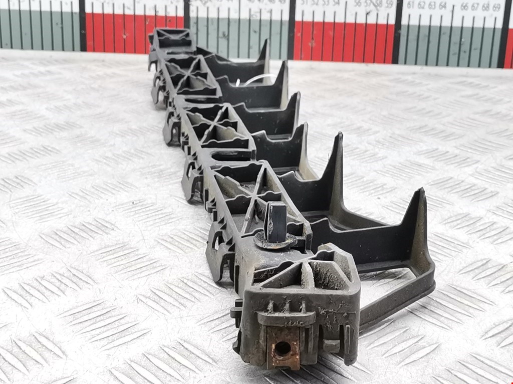 Кронштейн заднего бампера левый правый HYUNDAI i40 2011-2019