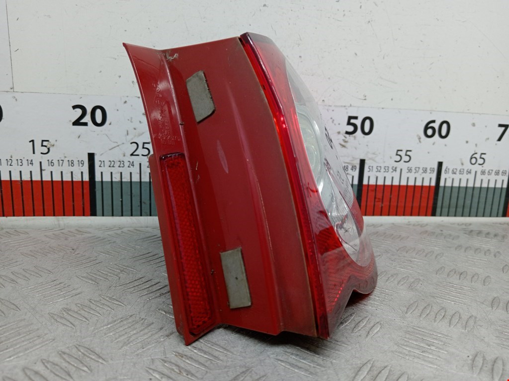 Фонарь задний правый VOLKSWAGEN Passat B6 2005-2011