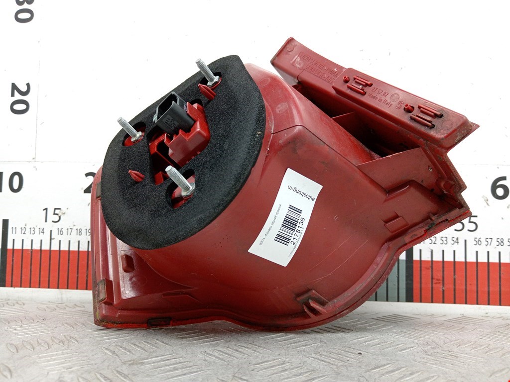 Фонарь задний правый VOLKSWAGEN Passat B6 2005-2011