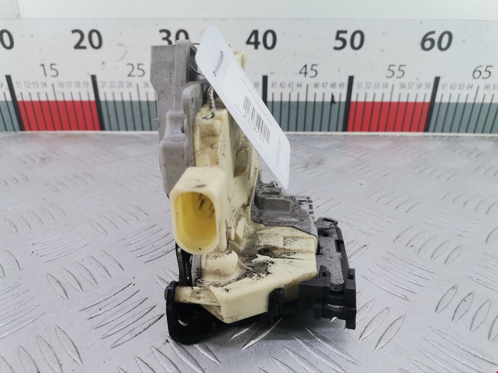 Замок двери задней левой VOLKSWAGEN Passat B6 2005-2011