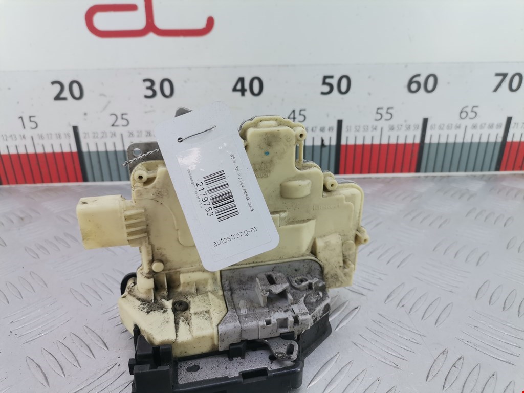 Замок двери задней левой VOLKSWAGEN Passat B6 2005-2011