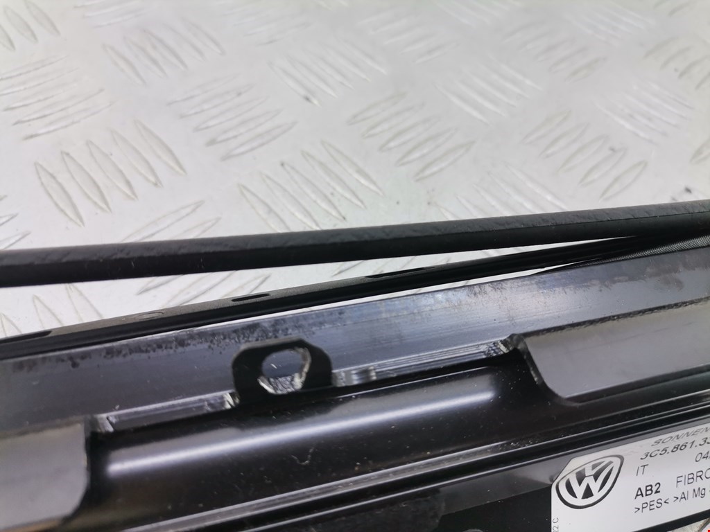 Шторка солнцезащитная VOLKSWAGEN Passat B6 2005-2011