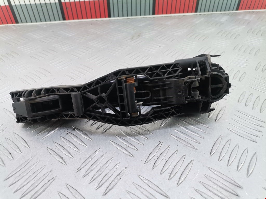 Ручка двери передней наружная левая SKODA Octavia A5 1Z- 2004-2013