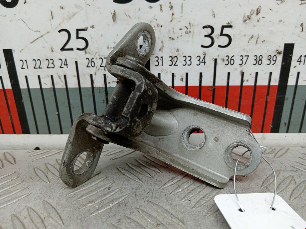 Петля двери задней правой Kia Ceed 2 (JD) (2012-2018)