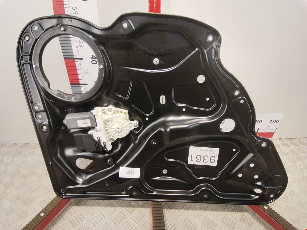 Стеклоподъемник задний левый VOLKSWAGEN Passat B6 2005-2011