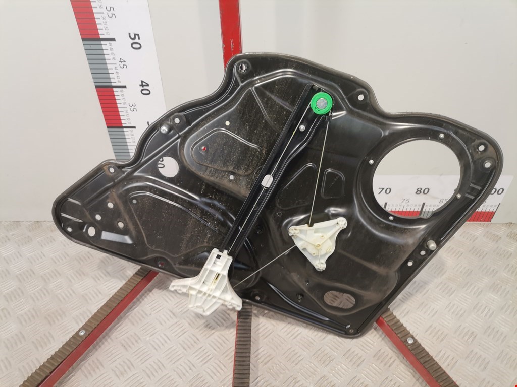 Стеклоподъемник задний левый VOLKSWAGEN Passat B6 2005-2011