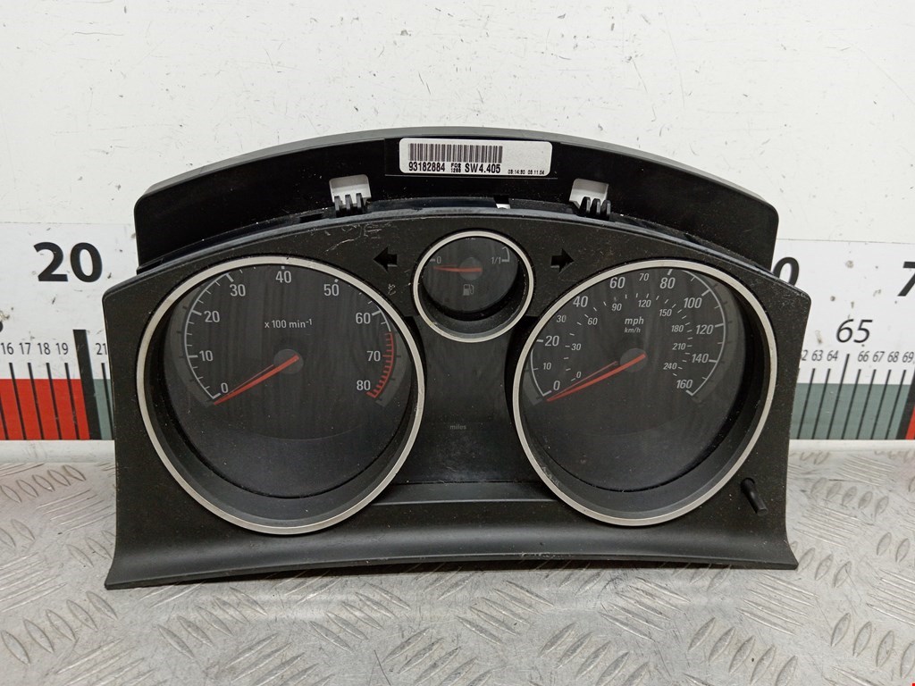 Панель приборов (щиток) OPEL Astra H/Family 2004-2015