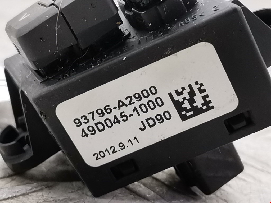 Блок кнопок KIA Cee'd II 2012-2018