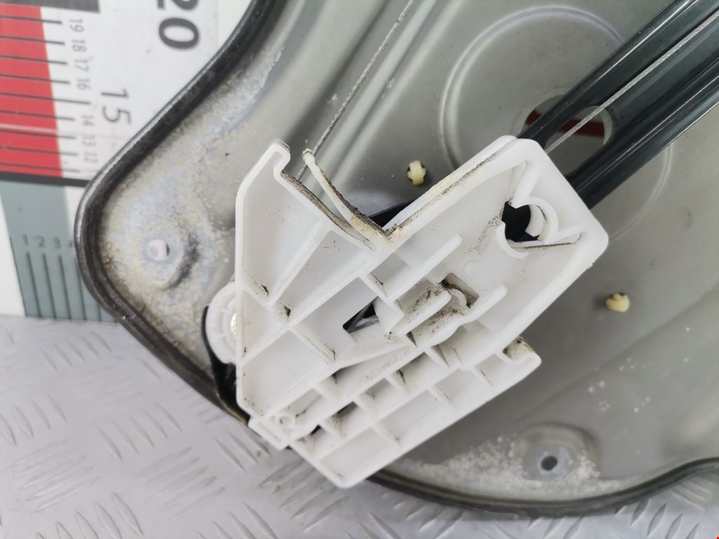 Стеклоподъемник задний левый SKODA Octavia A5 1Z- 2004-2013