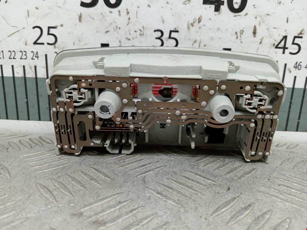 Плафон салонный (салона фонарь) SKODA Fabia MK2 5J 2007-2014